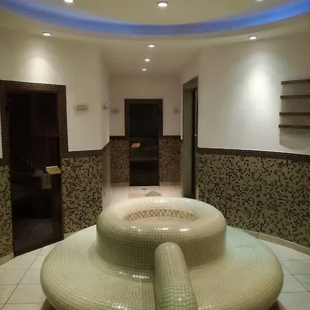 Paradiso * בנסקו