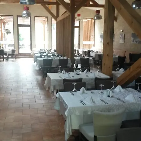 Paradiso * בנסקו